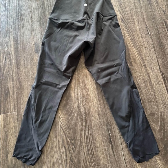 Lululemon 23inch leggings - Picture 3 of 4